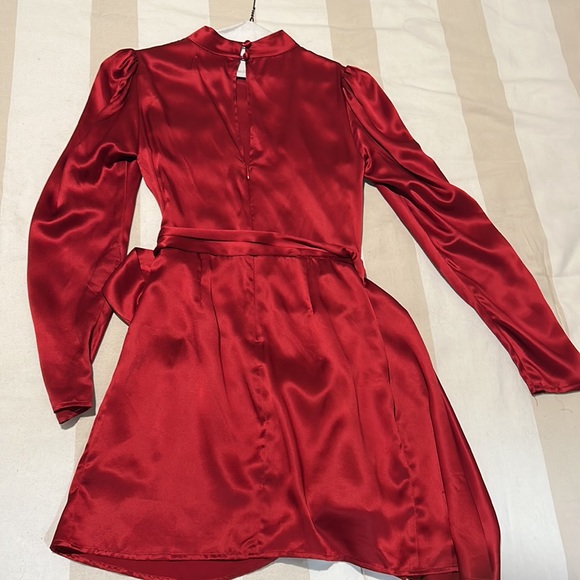 Reformation, Josefine dress, 100% silk dress - Picture 2 of 5